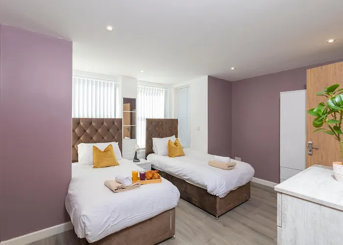 The Phantom Apartment Ideal For Jr Churchill Manor Nuffield Hospitals Oxford B University 2023 Built Sleeps 5 People Comfortably Very Modern 2 Rooms 3 Bathrooms 1 Minute Walk To John Radcliffe Hospital