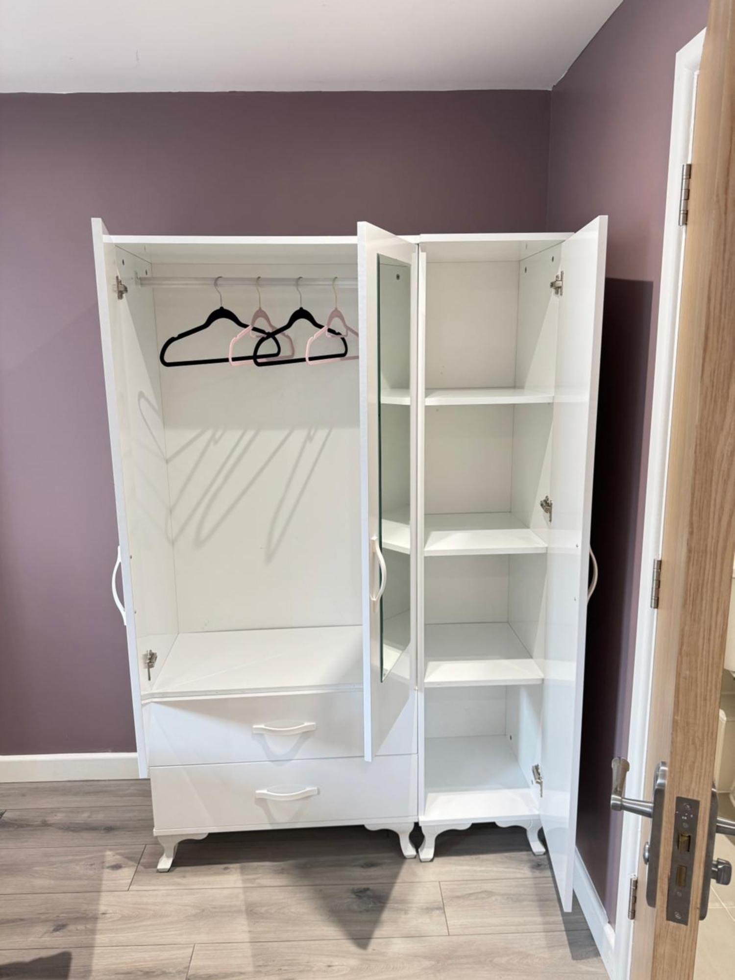 The Phantom Ideal For Jr Churchill Manor Nuffield Hospitals B 2023 Built Sleeps 5 People Comfortably Very Modern 2 3 Bathrooms 1 Minute Walk To John Radcliffe Hospital
