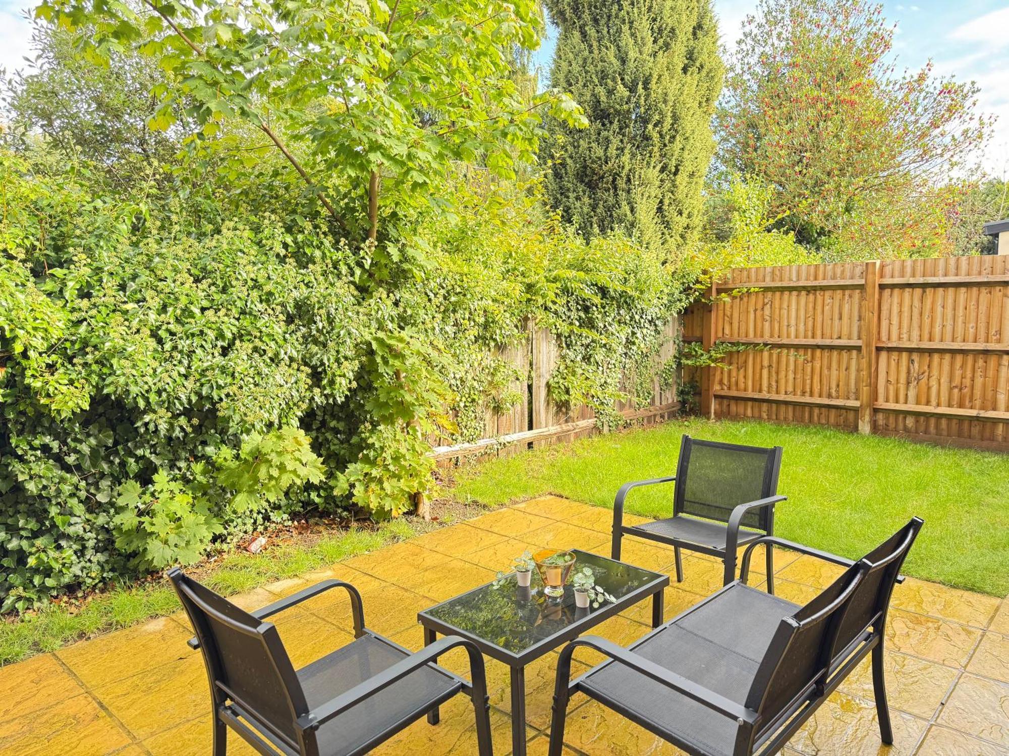 The Phantom Ideal For Jr Churchill Manor Nuffield Hospitals B 2023 Built Sleeps 5 People Comfortably Very Modern 2 3 Bathrooms 1 Minute Walk To John Radcliffe Hospital Apartamento Oxford