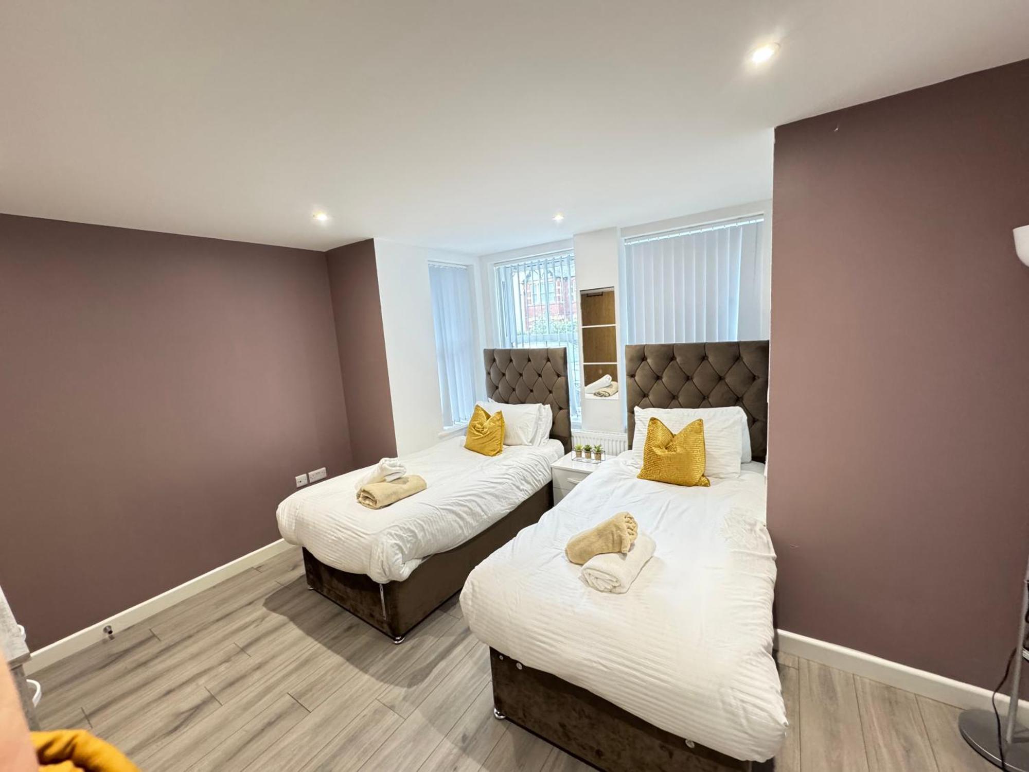 Apartamento The Phantom Ideal For Jr Churchill Manor Nuffield Hospitals B 2023 Built Sleeps 5 People Comfortably Very Modern 2 3 Bathrooms 1 Minute Walk To John Radcliffe Hospital