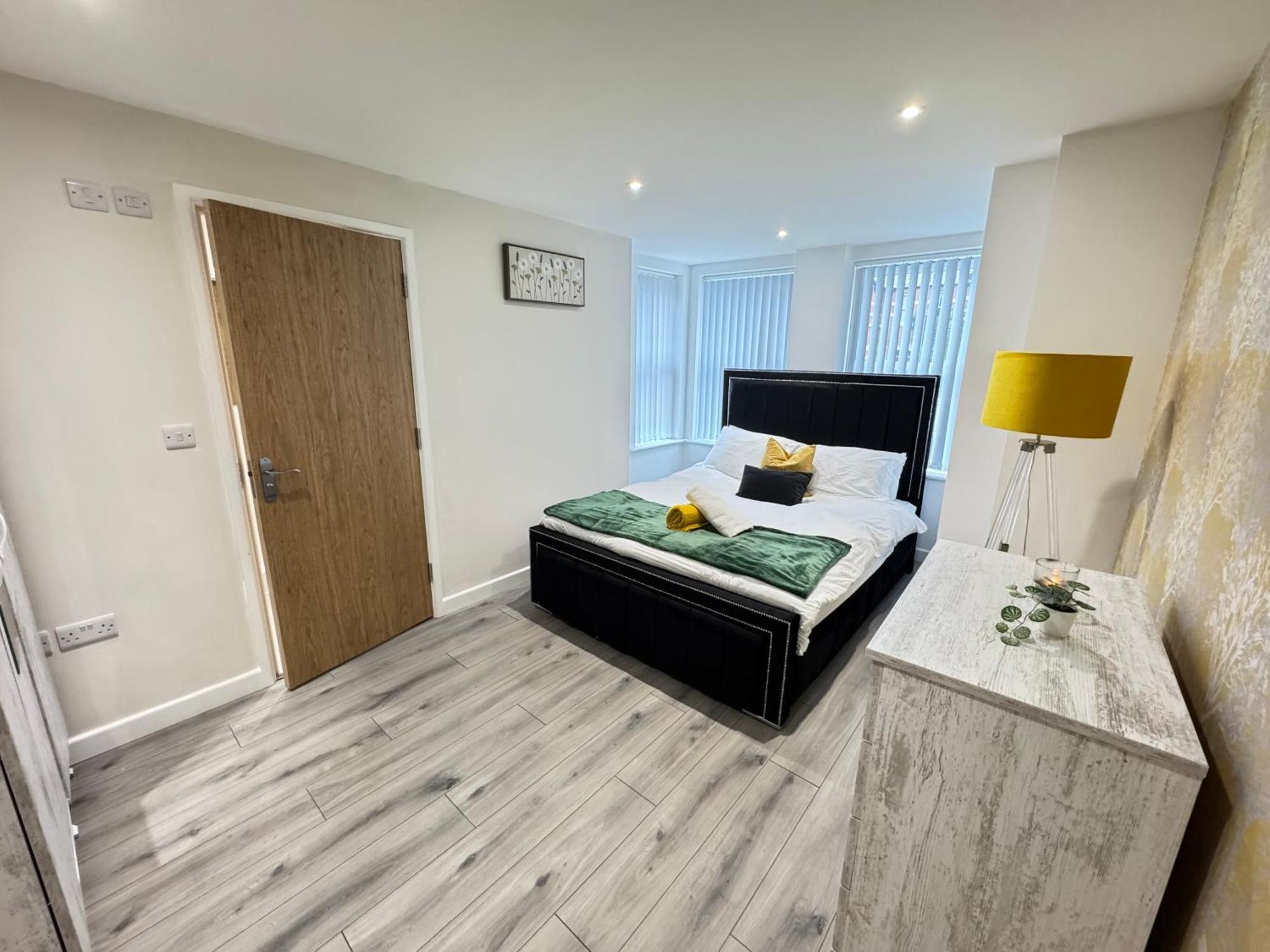 Apartamento The Phantom Ideal For Jr Churchill Manor Nuffield Hospitals B 2023 Built Sleeps 5 People Comfortably Very Modern 2 3 Bathrooms 1 Minute Walk To John Radcliffe Hospital