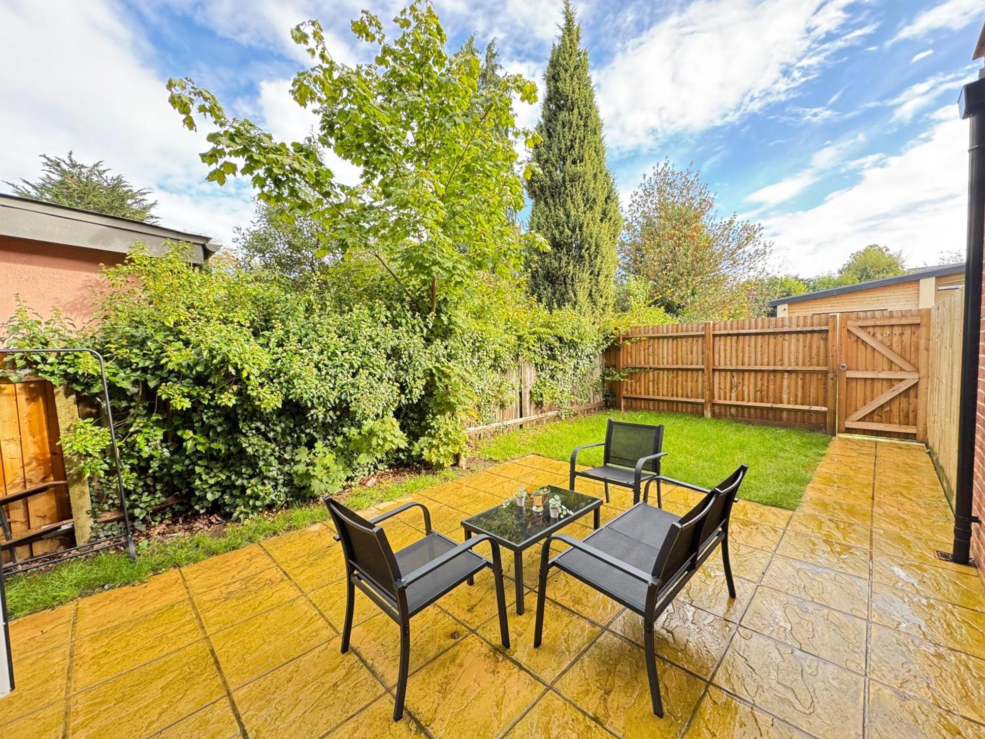 Apartamento The Phantom Ideal For Jr Churchill Manor Nuffield Hospitals B 2023 Built Sleeps 5 People Comfortably Very Modern 2 3 Bathrooms 1 Minute Walk To John Radcliffe Hospital Oxford