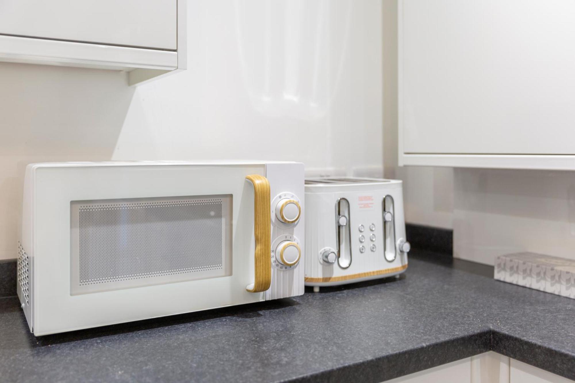 Apartamento The Phantom Ideal For Jr Churchill Manor Nuffield Hospitals B 2023 Built Sleeps 5 People Comfortably Very Modern 2 3 Bathrooms 1 Minute Walk To John Radcliffe Hospital